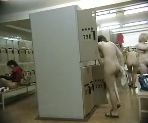 Elektra rosa di farsi scopare da due ragazzi di colore