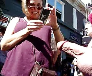 Ditta abile gioielli di Giada ottiene sperma sul suo viso