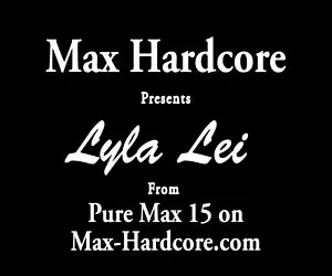 Bionda slut scopata sul letto