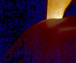 Calda bionda offre la sua figa per essere succhiato