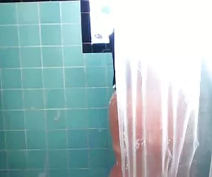 Jenny ingoiare lo sperma doppia porzione