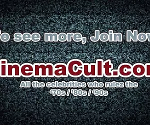 Ellie e pulitore di piscine