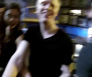 cam voyeur 21, nascosta, senza mutandine, la fidanzata gli amici (mrno)