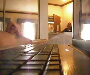 cagna prendendo il gallo nella sua taglierina stronzo