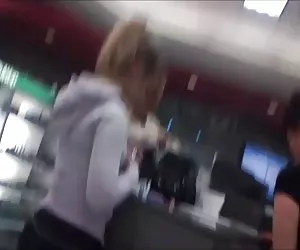 bionda bocca drena un massiccio wang nero