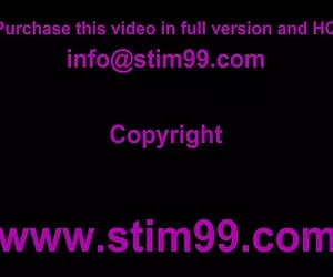 bionde e brunette ragazzi hanno steamy threesome con ragazzo all'aperto