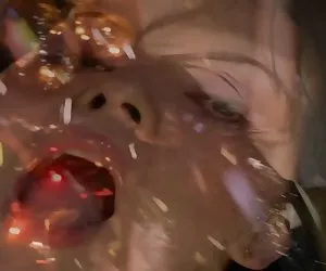 gal francese succhia un grande gallo e rondini