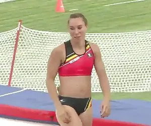 Klein taille und culo grande fick anale