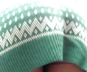 2 ragazze lottano in calze