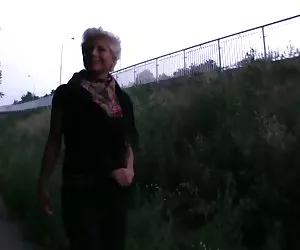 pompino bionda lesbiche succhiare un gallo grasso per la prima volta