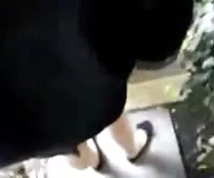 bionda di scuola del bottino! tondo culo, tatuaggi sexy, grandi tette!