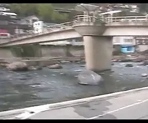 nonna nonna e nonna scopa un ragazzo