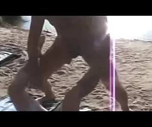 mamme insegnano sesso - mamma seduce suo figliastro Vergine