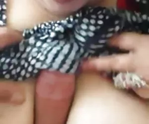 Mamma matura Troia grande sesso con il suo ragazzo giocattolo