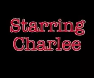 sexy mamma fa la sua crema di figa