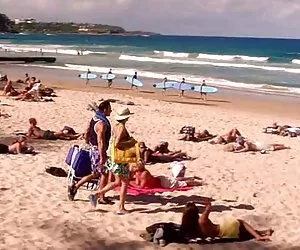 milf molto pelosa nella foresta