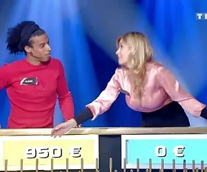 ragazzo pazzo toccando il cazzo sulle donne musulmane