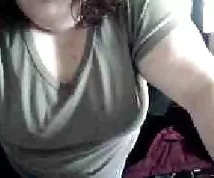 Upskirt senza mutande al negozio di caffè