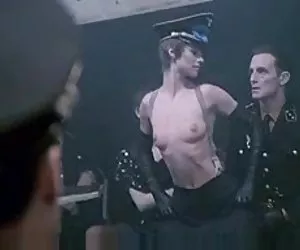 Gioielli di Giada vuole succhiare il tuo cazzo e le uova