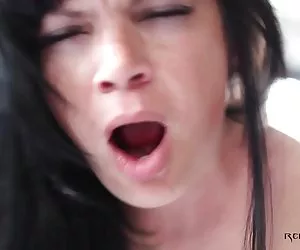 Cornea coppia a letto