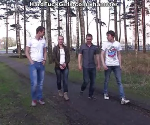 Calda puttana con la splendida bellezza di chiara Mia