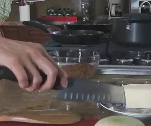 dai piccoli seni teen anne ottiene sculacciate e succhia