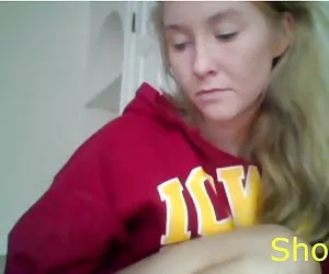 amante del gallo nero urla di piacere