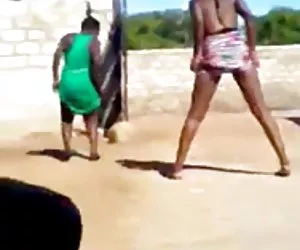 nella chiesa parte 2 pompino nella casella confessione...