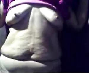 moglie amatoriale ottiene il suo cazzo di faccia