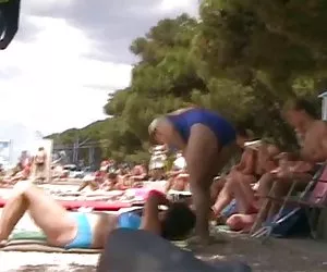 gola gaggin sul grosso cazzo nero