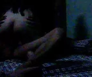 sexy bionda con belle tette stripping