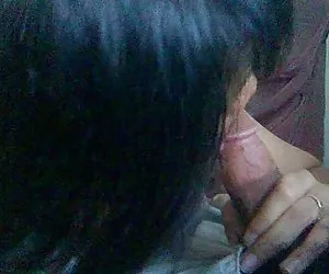 Hot latina spogliarello nel suo bagno