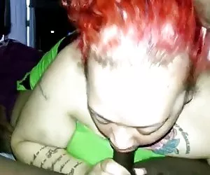 yellabone bbw con tatuaggi fa pompino