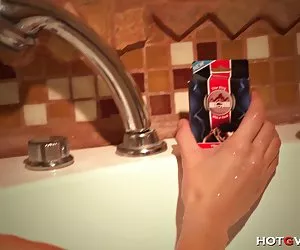 Nickey cacciatore con occhiali e scopata da una macchina