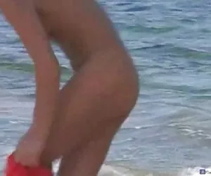 Spiaggia Pompino e scopata amatoriale