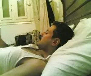 Ceca bionda con un gran paio di tette è pagato per alcuni pov