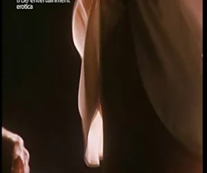 Sexy turbinii di indossare sempre gli occhiali