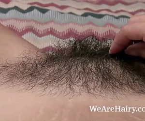 Satomi Suzuki - bella ragazza giapponese di ufficio