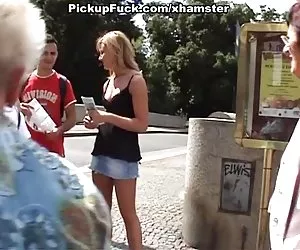 Bruna dea angel Dark sesso sul divano (audio italiano)