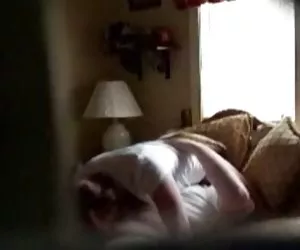 Calda bionda ottiene il suo asino leccato hard