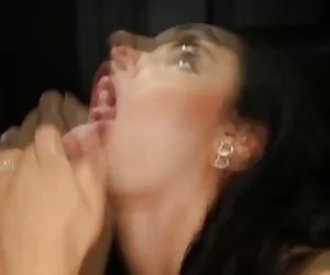 Il papa è molto caldo sesso clip