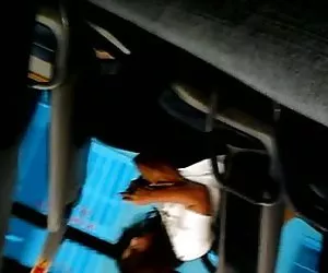 capolino il bagno asiatico attraverso finestra upload da sole kyo