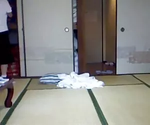 Gli reyes viene dita dopo aver perso una scommessa