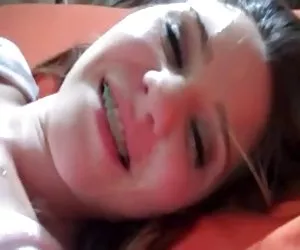 Il primo giorno nel suo nuovo appartamento