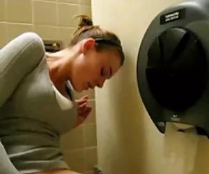 sorella giocare solo con figa