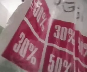 ragazzo ebano vende il suo gf bianco