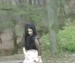 coppia cornea spegne la tv e accende l'altro