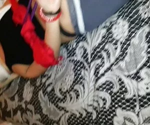 Holly wellin disordinato pompino con un sacco di sputi