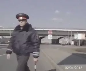 Tettona bionda ottiene gallo mostro anale e carico di deepthroat