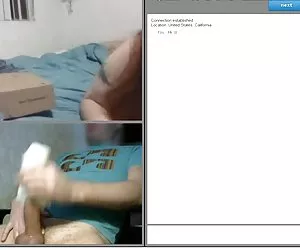 cremisi Camille dà pompino sexy in calze tube